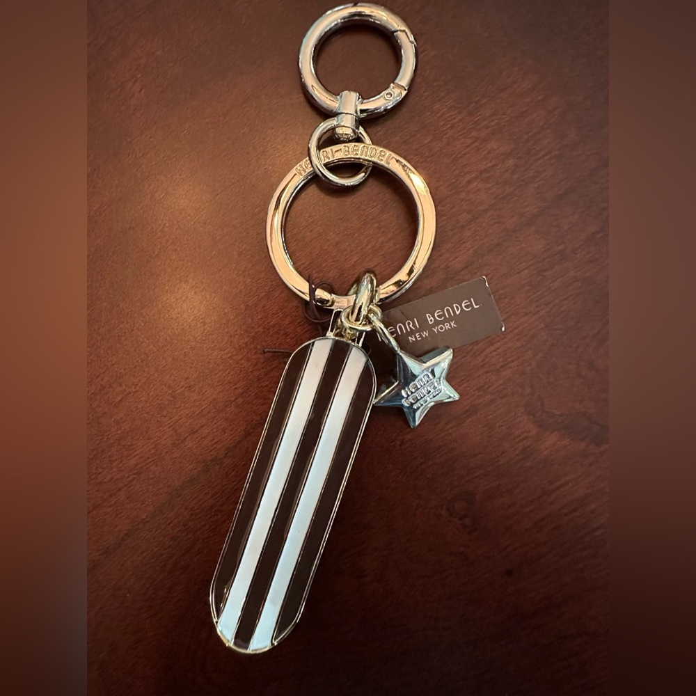 Incredibly HTF Henri Bendel Skateboard/Star Keychain Bag Charm NWT! Mint!